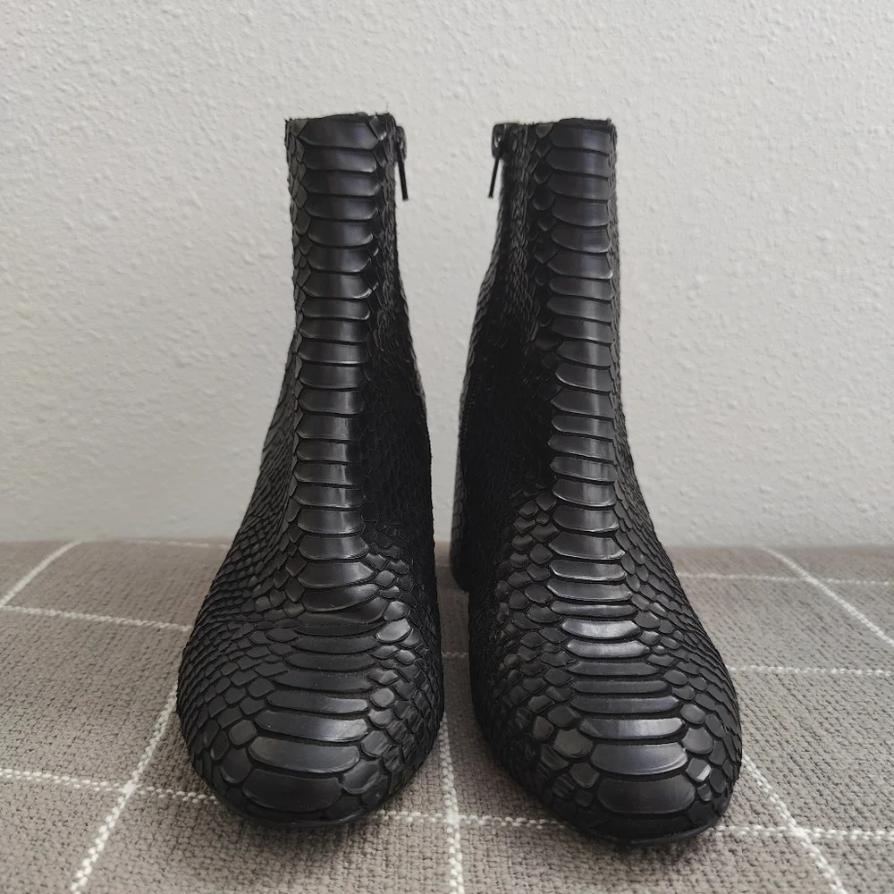 Steve Madden Gibbs Booties - Picture 5 of 11